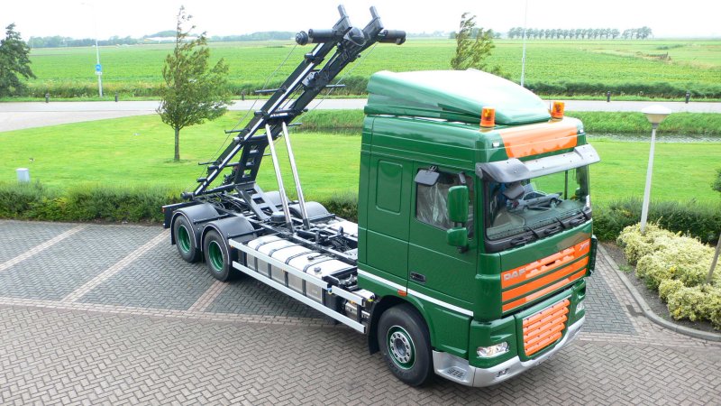 Nieuwe container auto voor.............