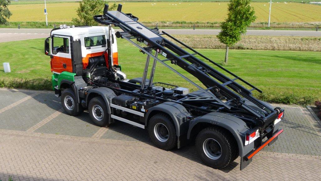 Nieuwe container installatie gereed voor gebruik..........