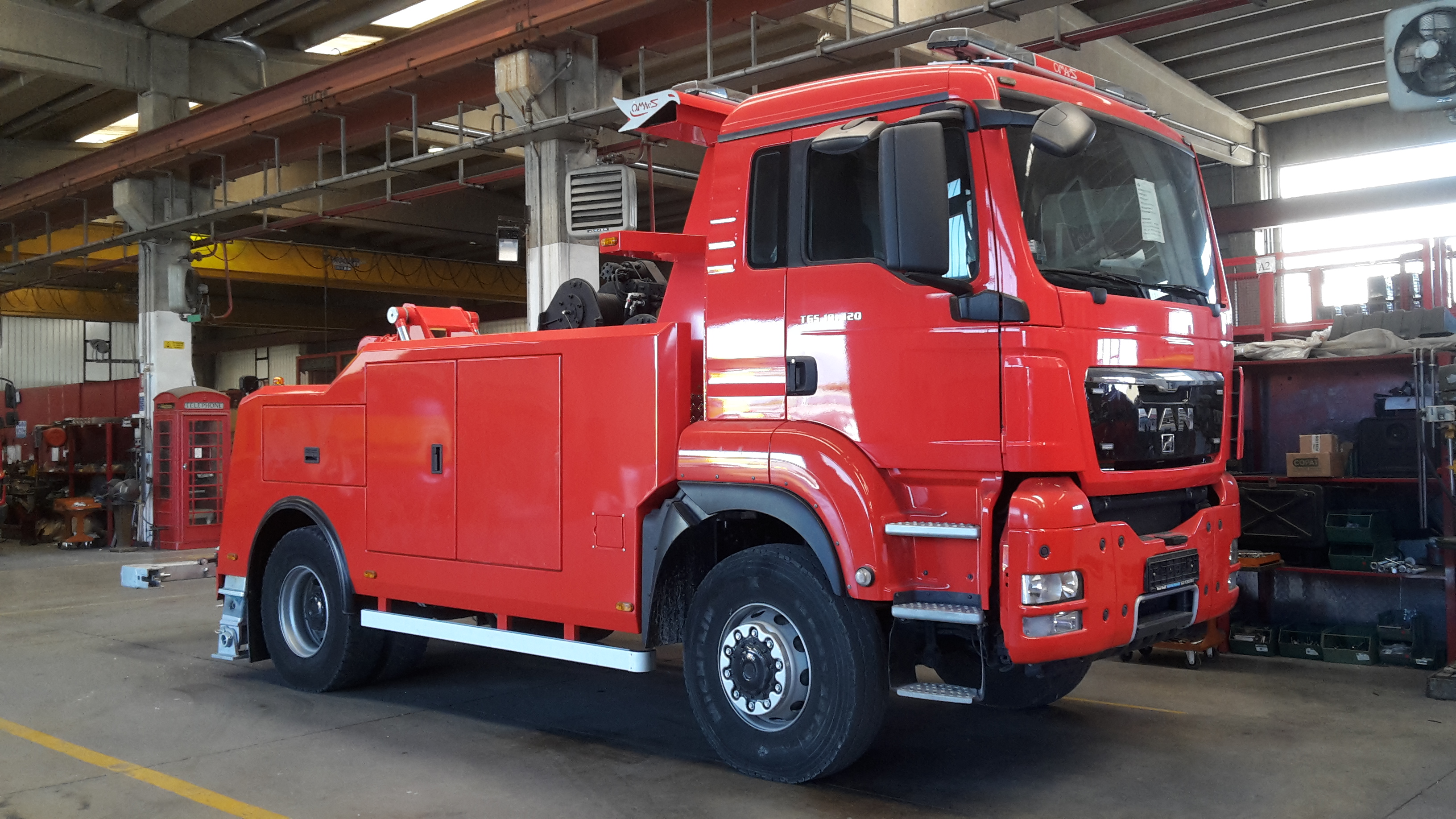 Nieuwe afsleep en bergingsvoertuigen...........