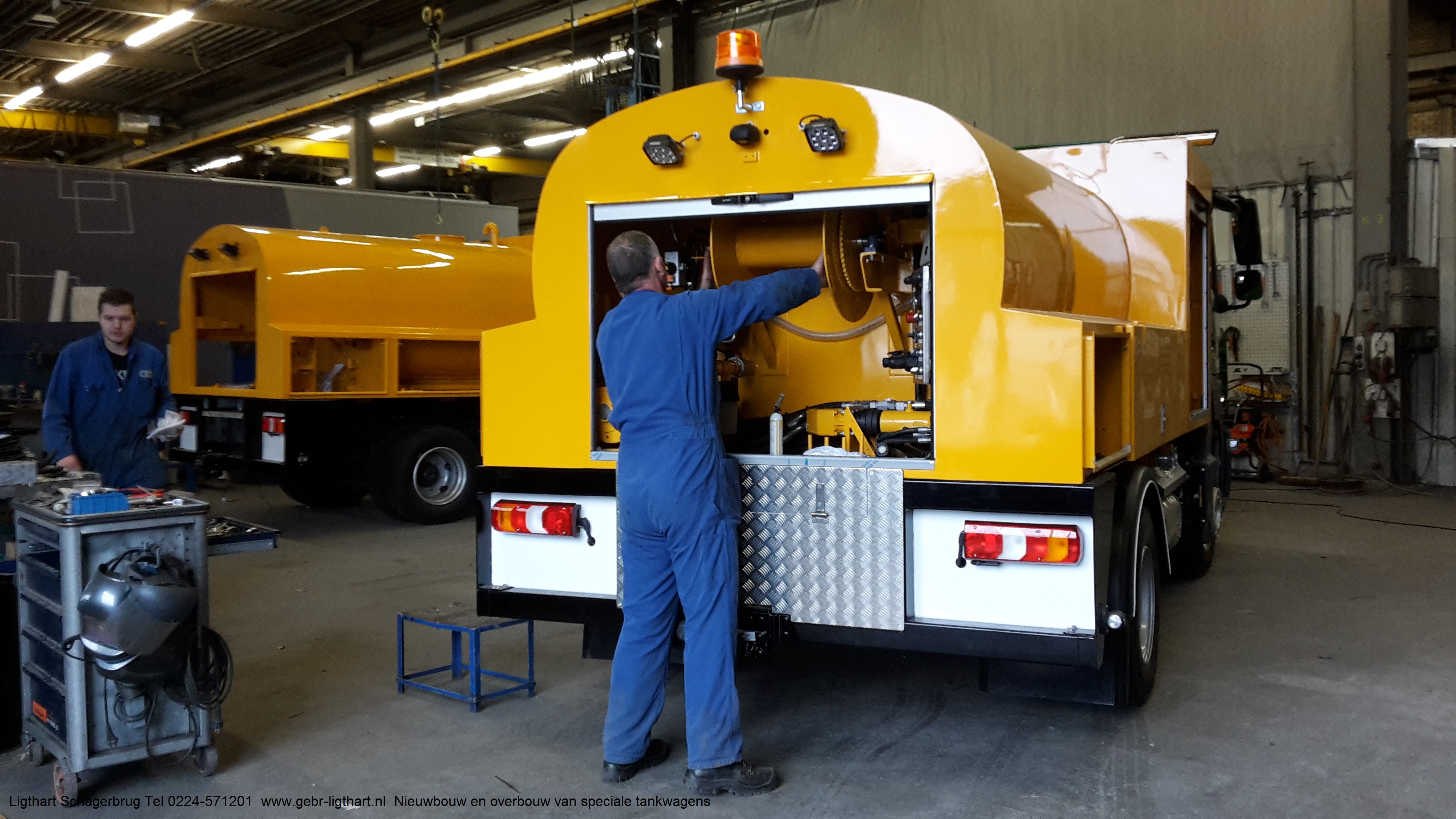 Tankwagens..........