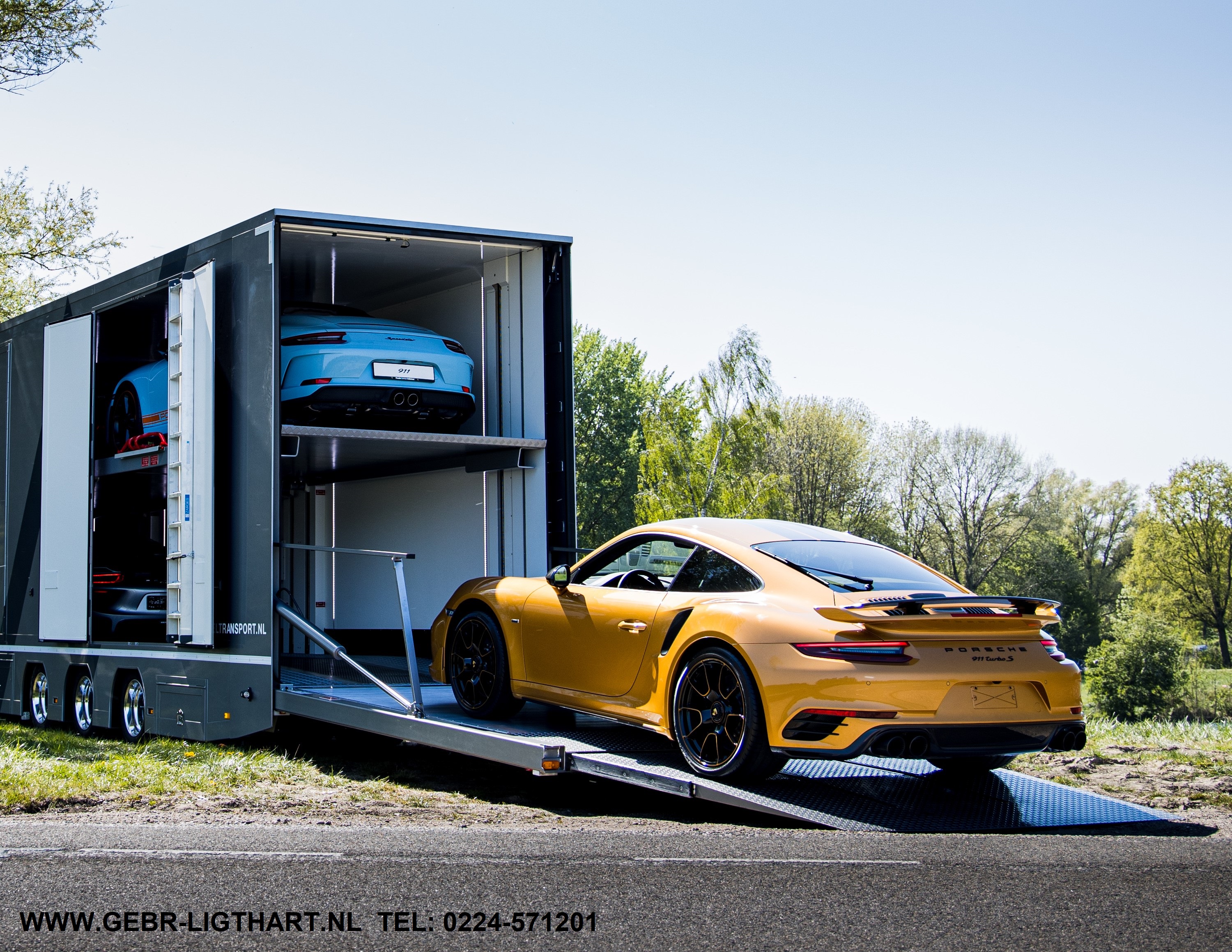 Nieuwe LIGTHART trailer voor gesloten auto transport 